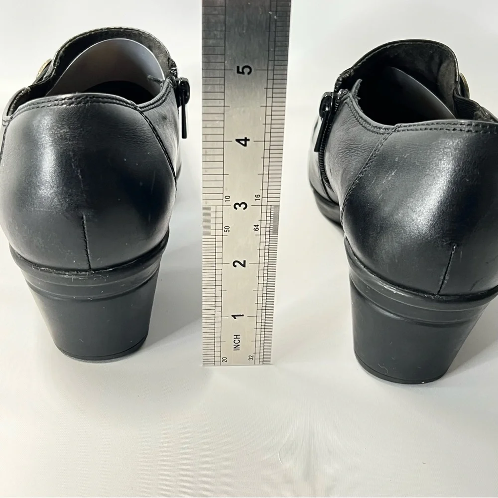 CLARKS Size Women's Emslie Warren Slip-On Loafer